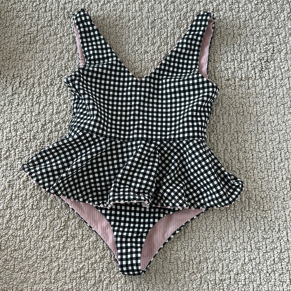 Like new Marysia Girls Gingham Swimsuit, Sz 8
